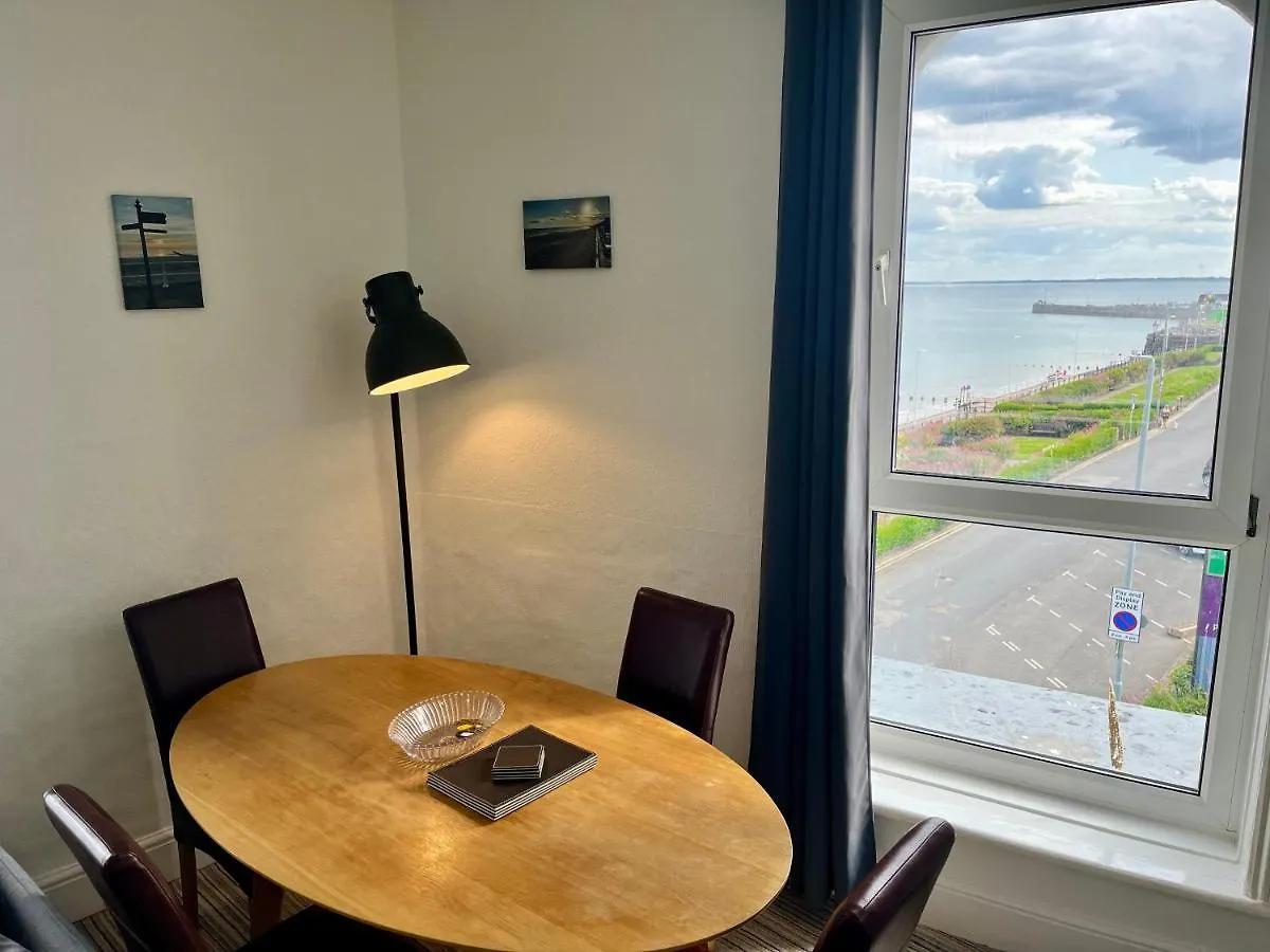 7 Beach View Beaconsfield House Bridlington