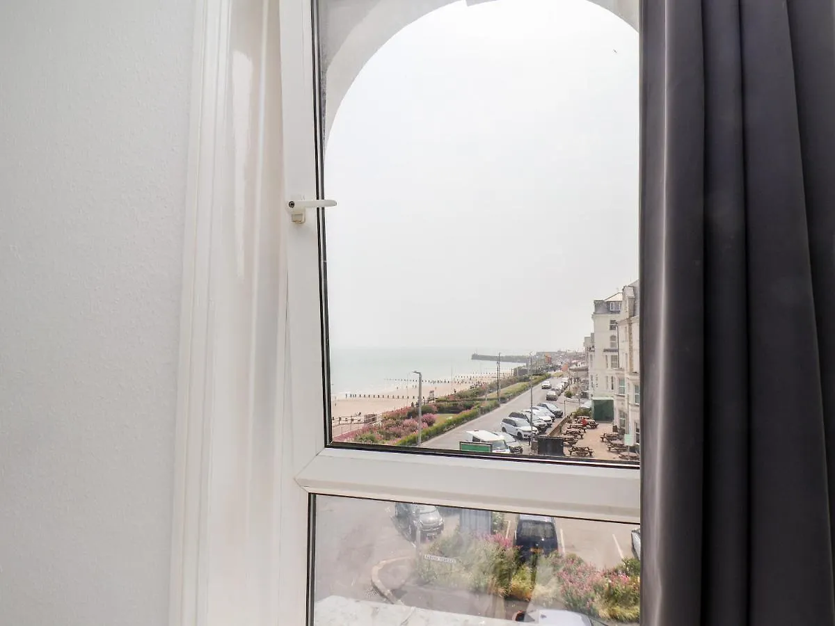 7 Beach View Beaconsfield House Bridlington United Kingdom